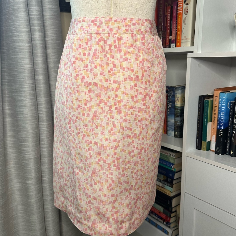 Ann Taylor Pink Mosaic Pencil Skirt - Picture 4 of 8
